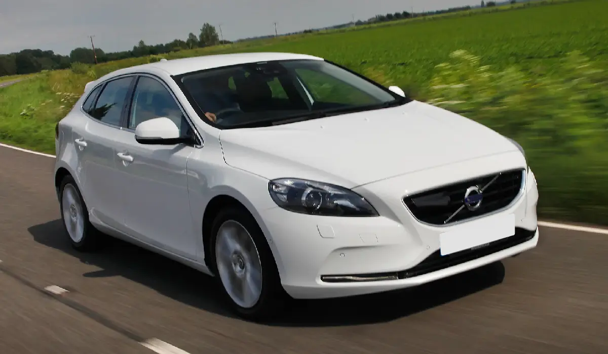 Volvo - V40 D3 R-Design - Luxury Car Rentals - Preowned Luxury Car - Exclusive Concierge Club.webp